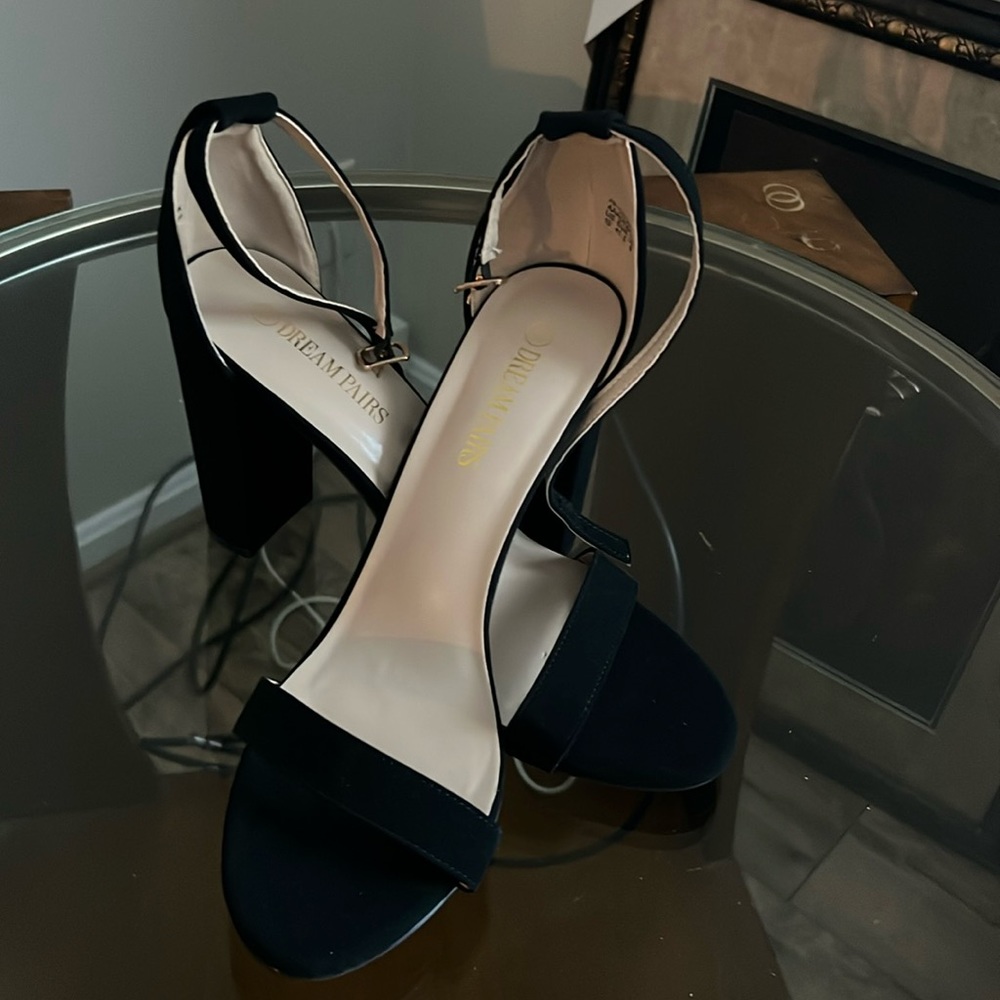 DreamParis size 10 black block heel